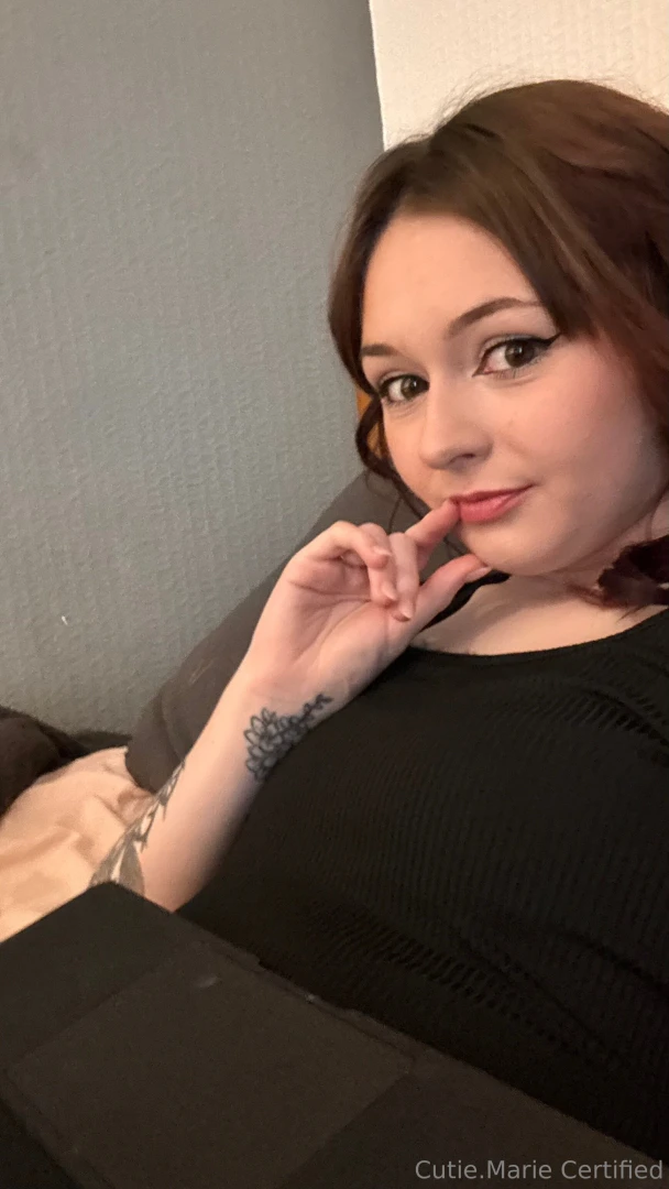 Late nights when i can t sleep drop me a text part 1 