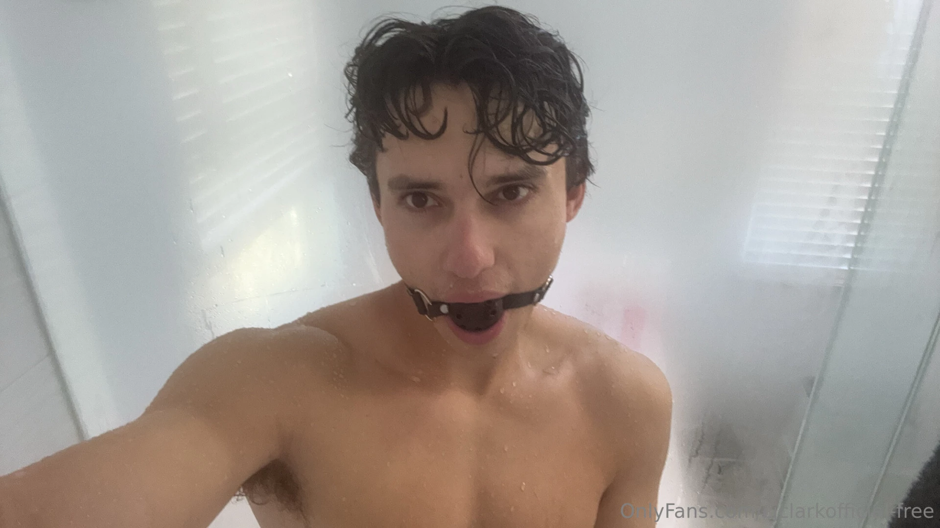 Brand new photos and videos out today of me being freaky and kinky on 