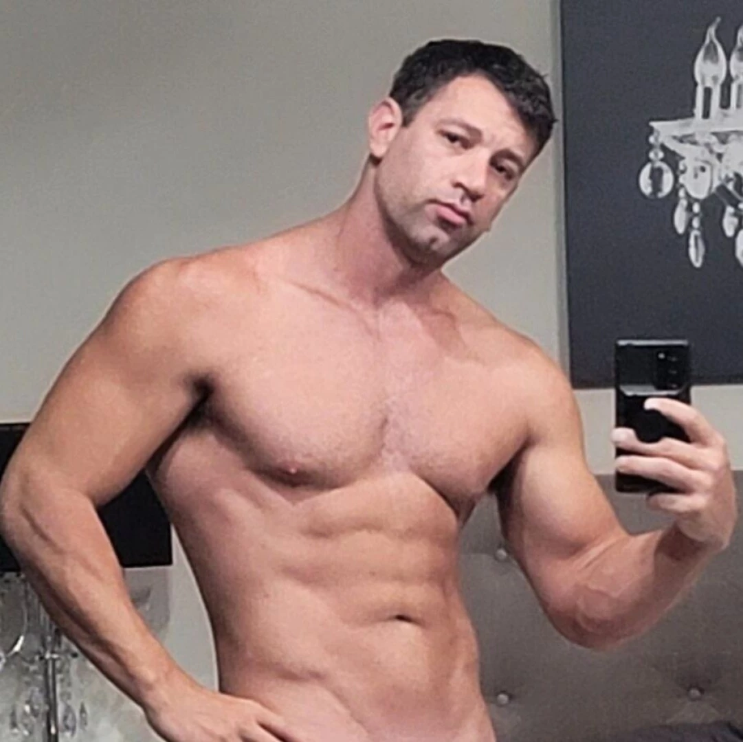 Catch me live 5 pm pst tomorrow 5 2 with huneybaked 