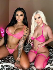 Don t forget to tune into my live show tonight with the beautiful