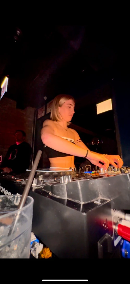 Who is ready to party 