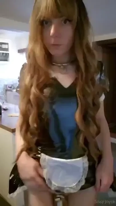 Just posing a little my ass deffinatly has a more feminin shape now 