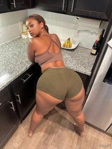 Wanna know what i really want you pressed up behind me while i bend