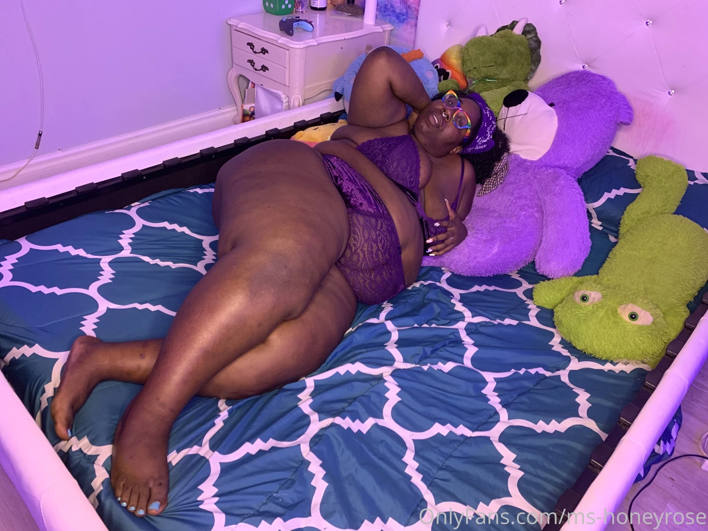 Just showing off my cute purple lingerie and these cute purple marks part 20 