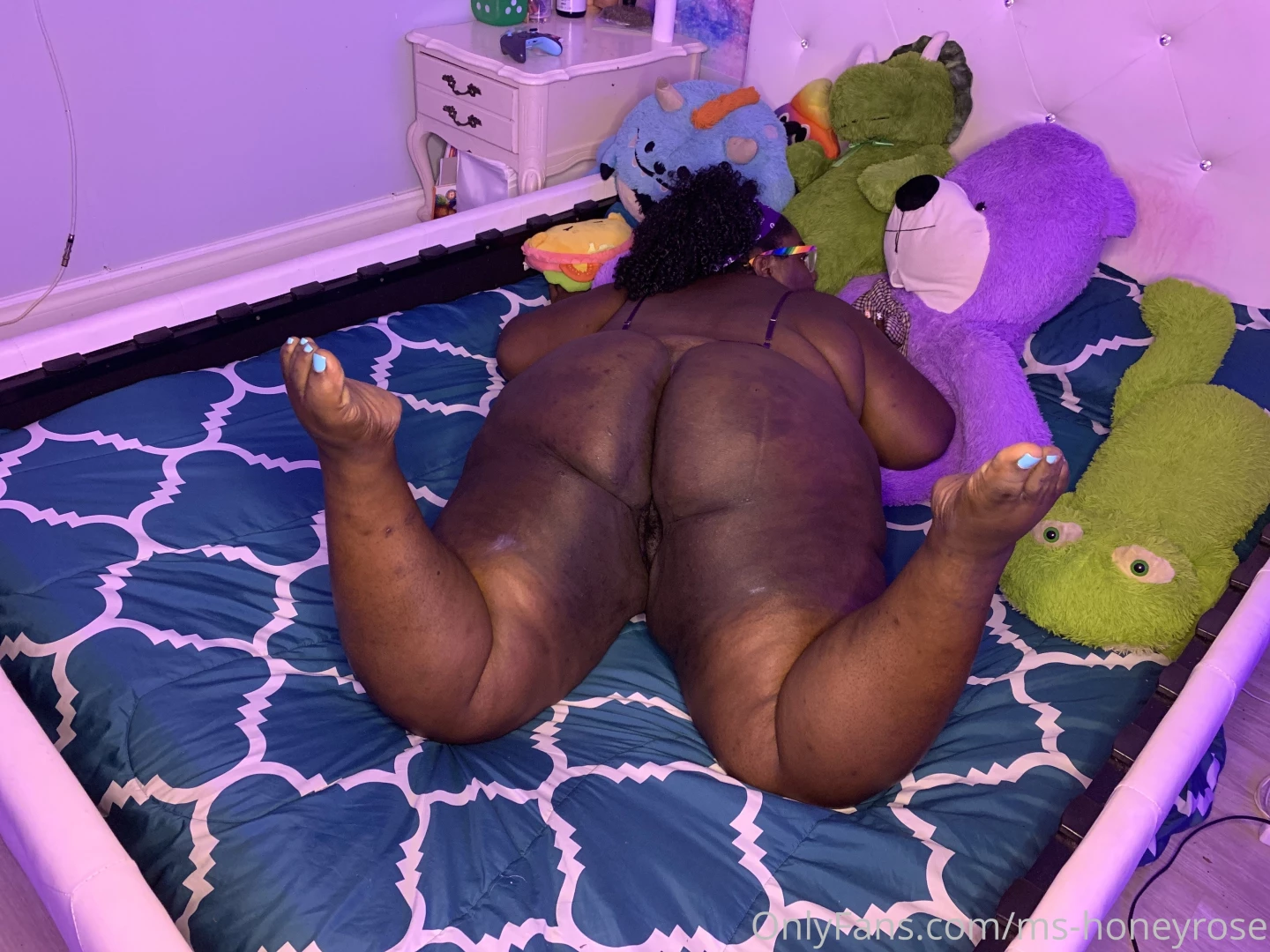 Just showing off my cute purple lingerie and these cute purple marks part 1 