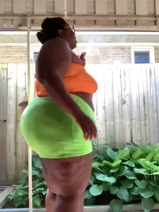 My neighbours came outside while i was dancing 