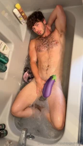 Exclusive view dunno where the cum ends and the bath water begins