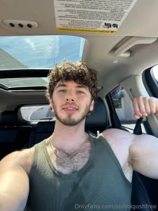 Special treat in your dms cutie