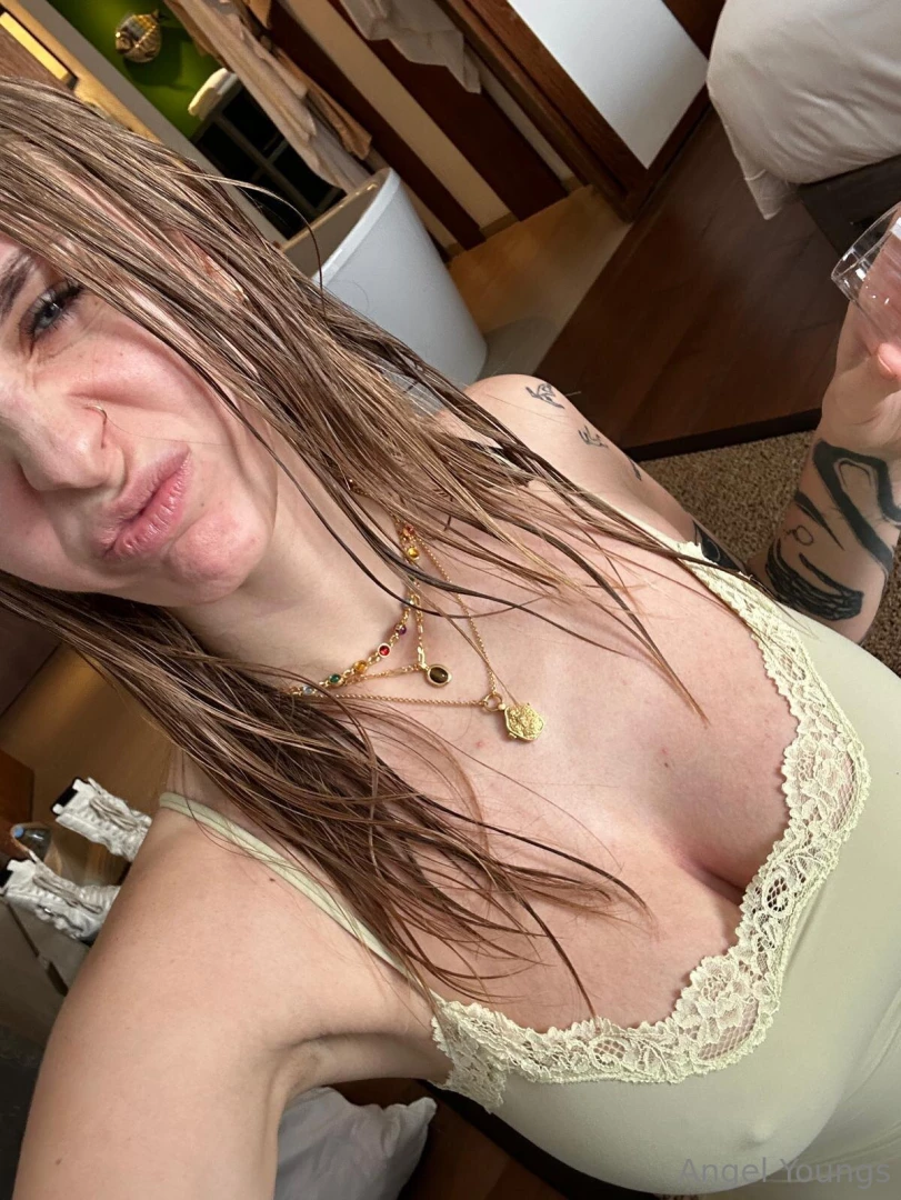 Freshly out in the shower what you gonna do now that i m clean and 