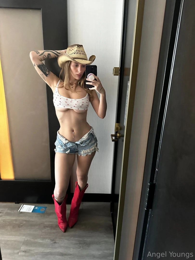 This slutty cowgirl is so ready to ride you 