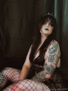 A neck massage would slap