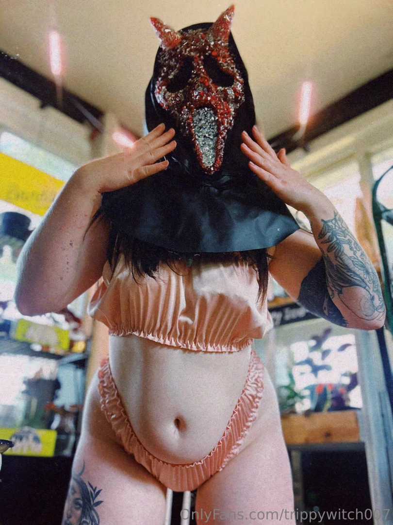 Something worth screaming about in your dms part 2 