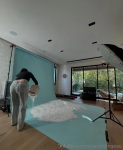 Pov u go into a bar bathroom in la iykyk