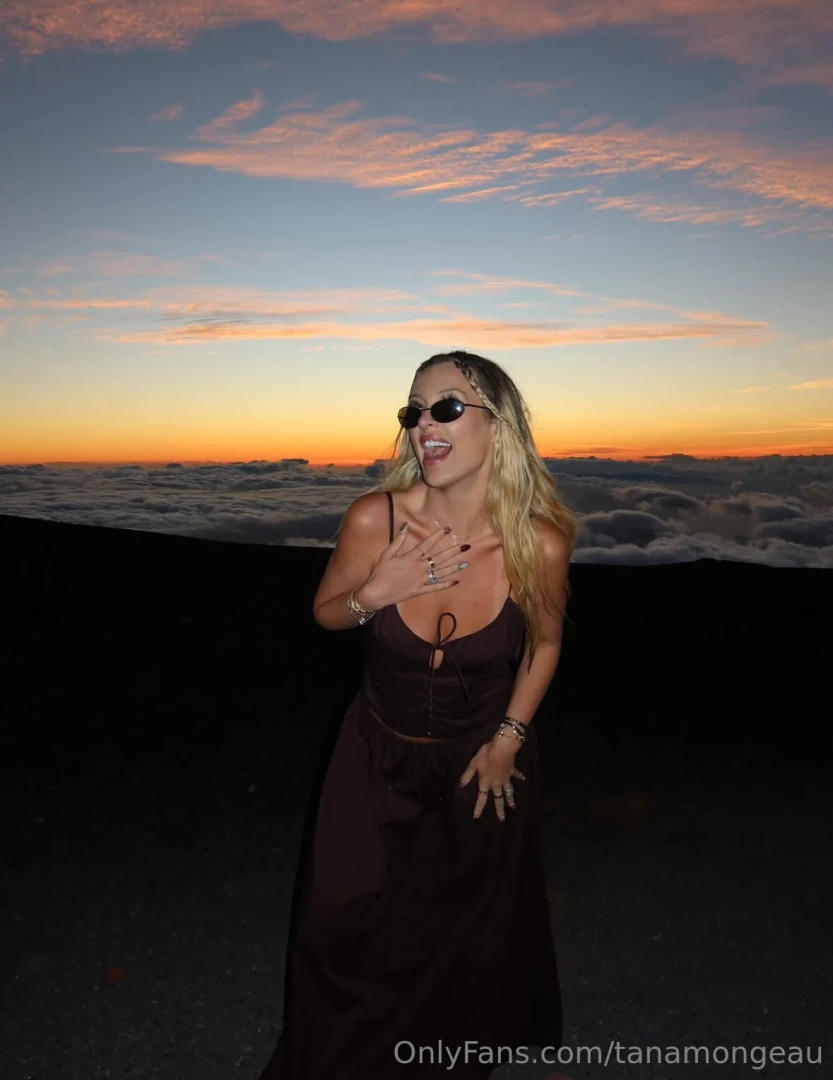 Full pussy pics for whoever takes me back to hawaii rn part 1 