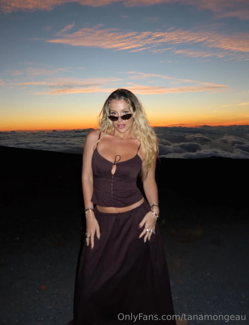 Full pussy pics for whoever takes me back to hawaii rn part 2 