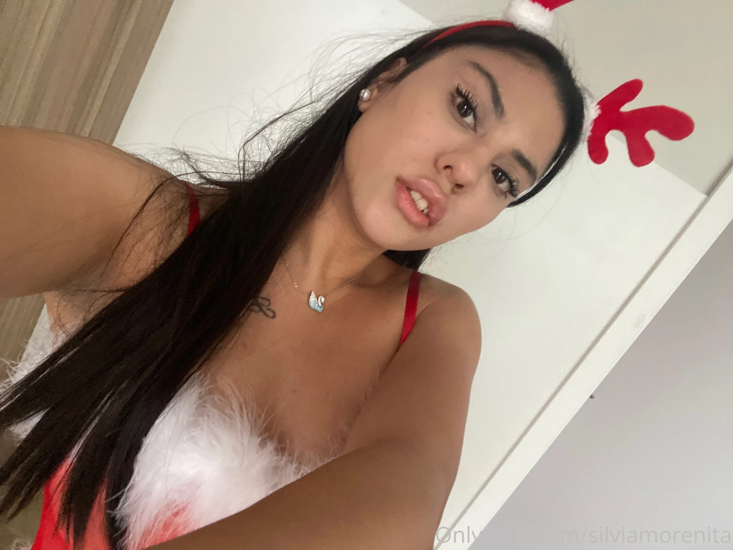 I m giving discounts on all the little things 