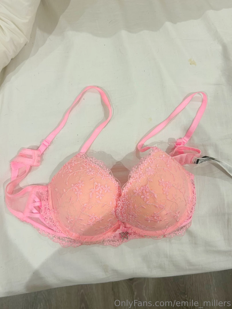 First fan to tip 55 will get this special bra of mine plus a free pair 