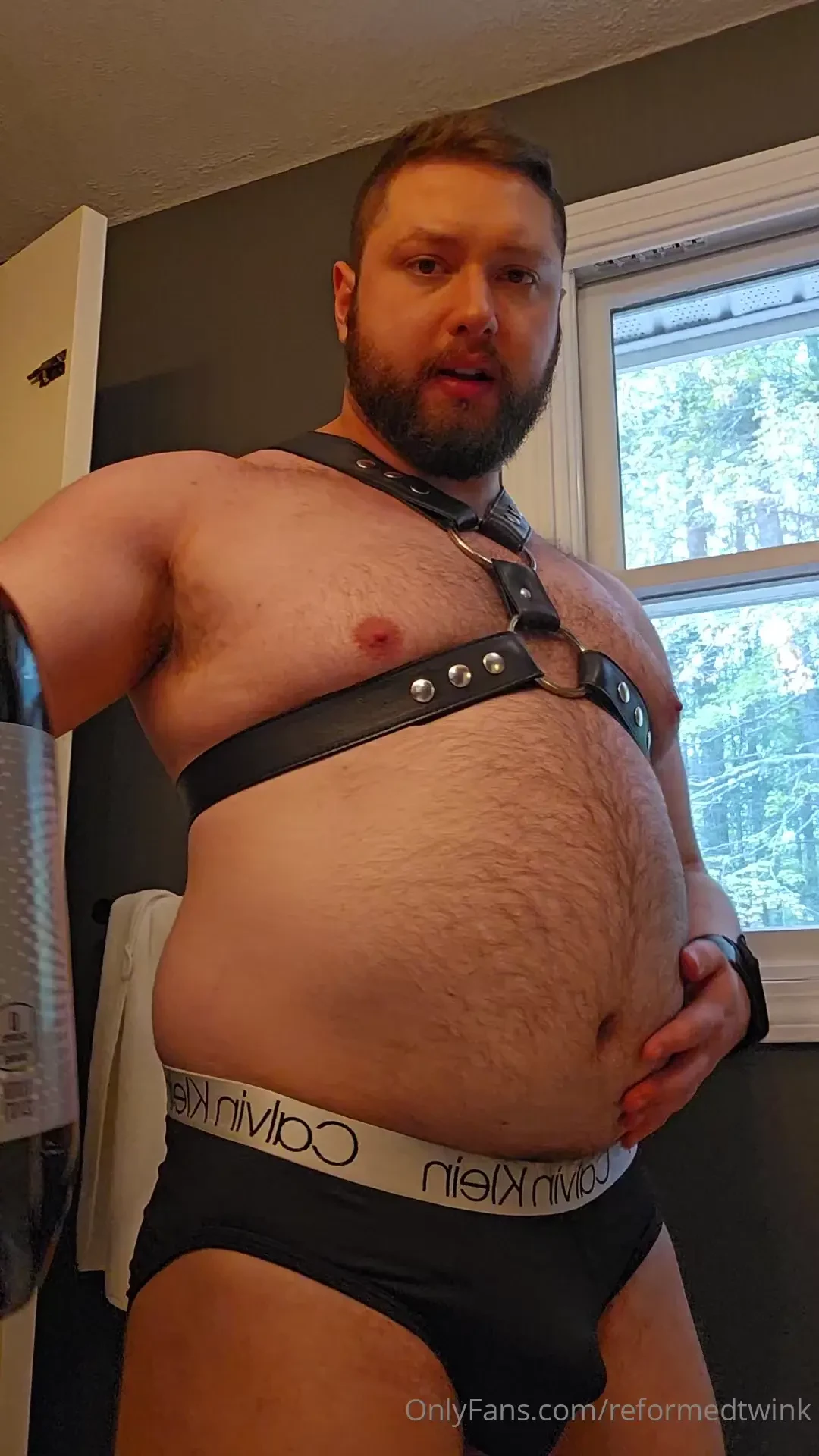 Soda and mentos bloat in a harness i drank an entire 2l bottle 