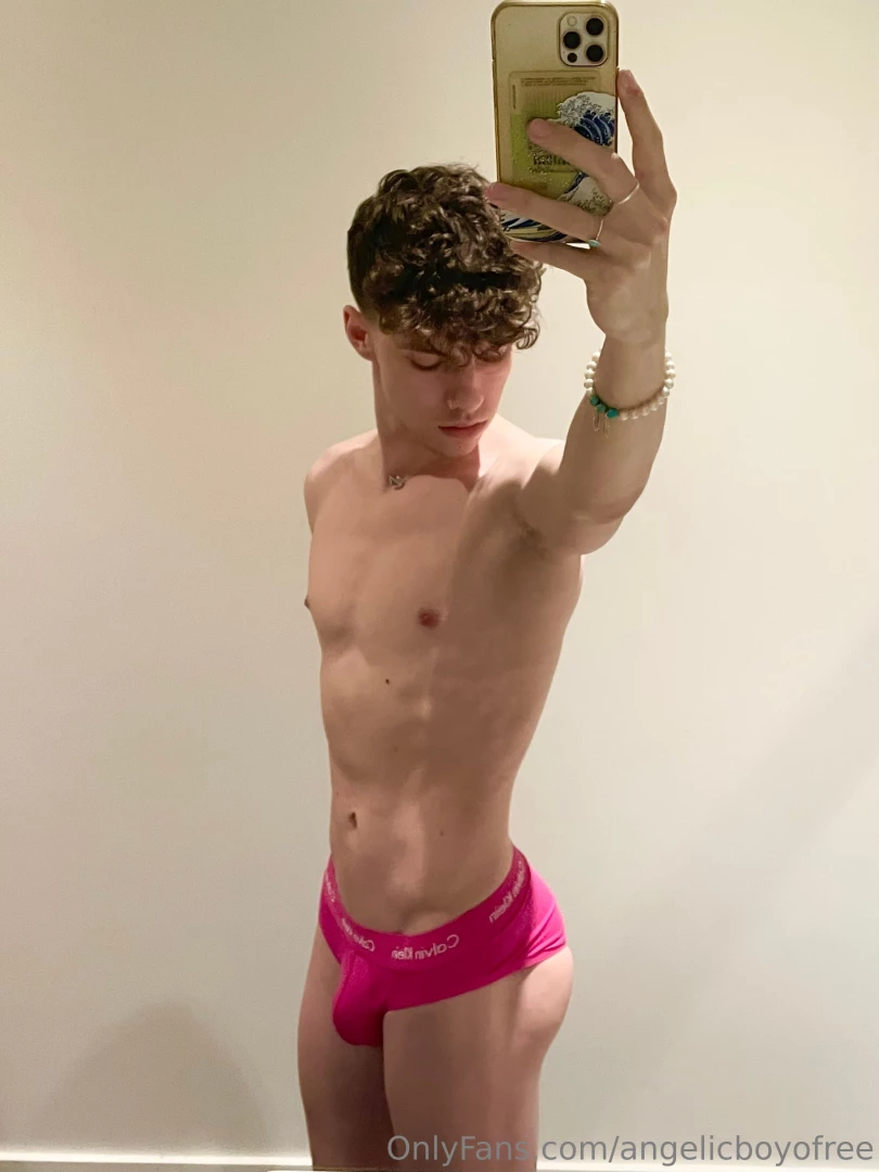 Swipe to see my naughty side 