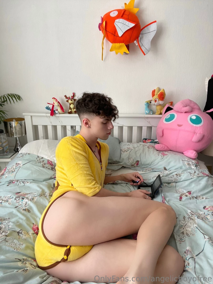 Pikachu used attract part 1 