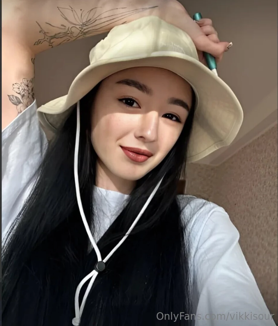 Free subscription 18 year old cutie yoursecret_alana she is so part 69 