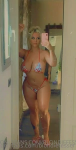 I bet u wanna touch my sexy body part 1