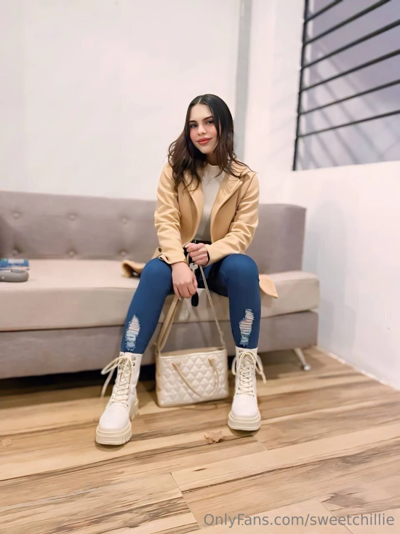 How i wish i could be in france right now on a sunny day and walk 