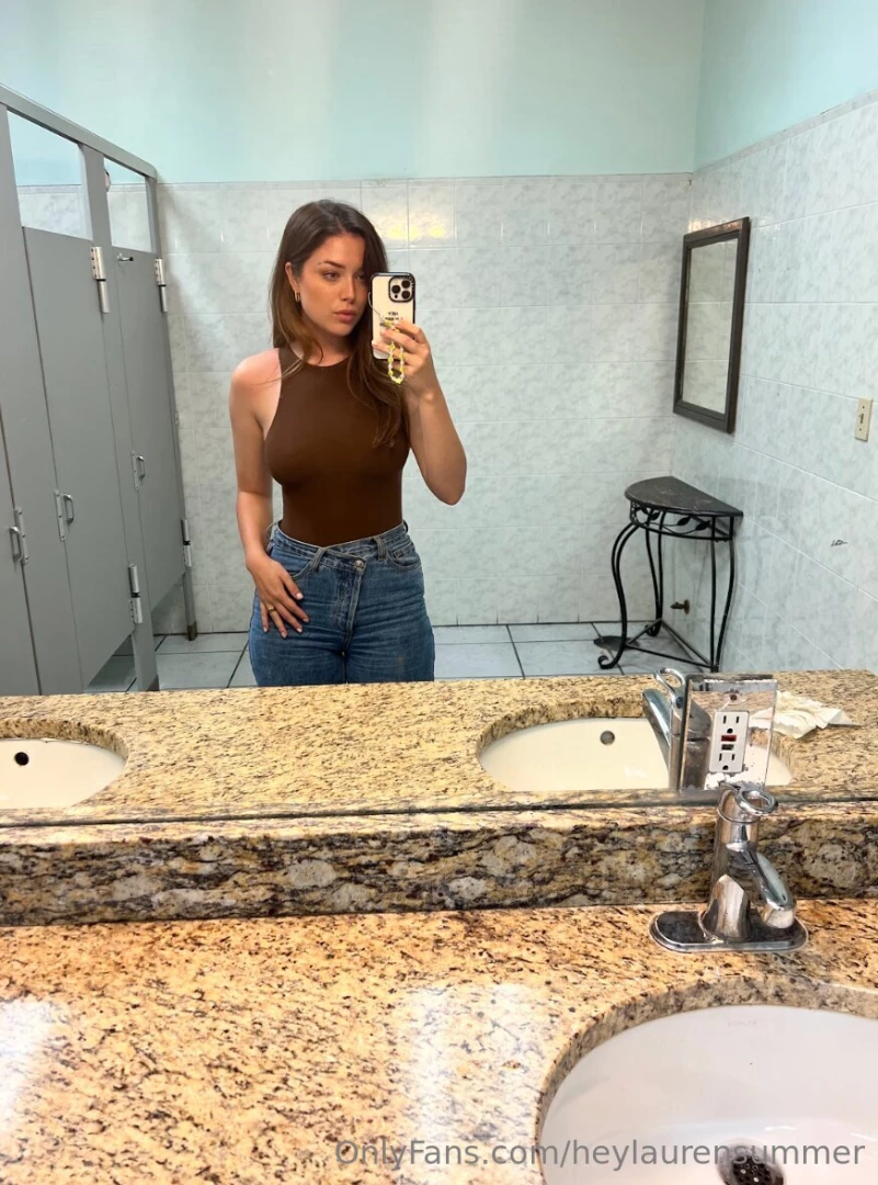 If theres a mirror theres a lauren taking a selfie part 1 