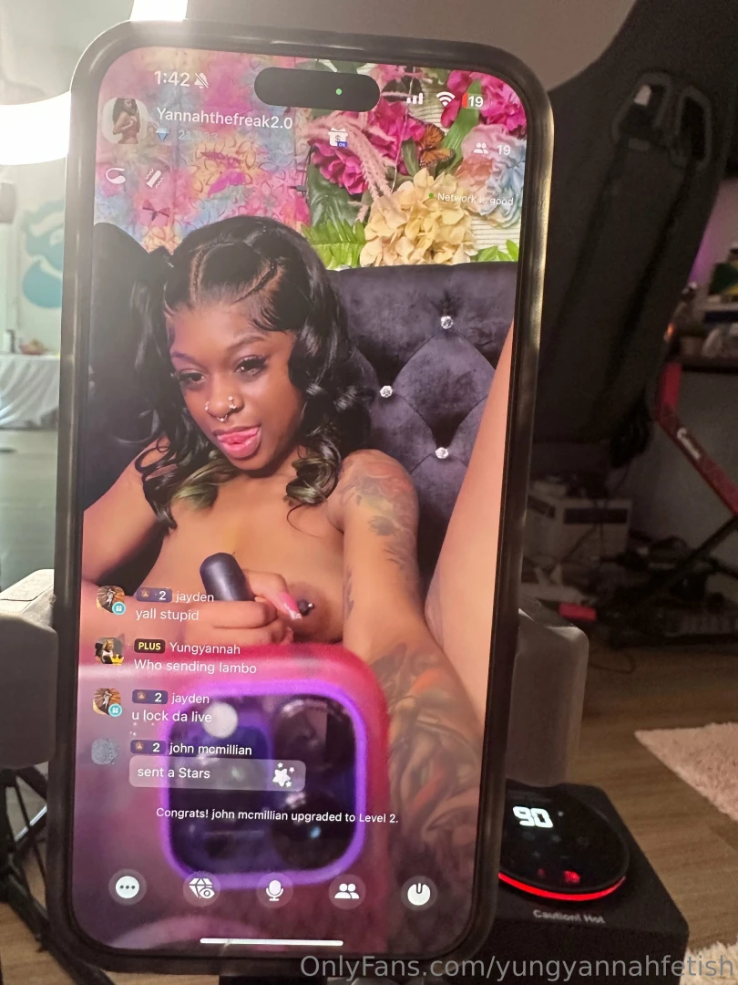 Wanna see my 3some from last night 5 gets you all the freaky details 