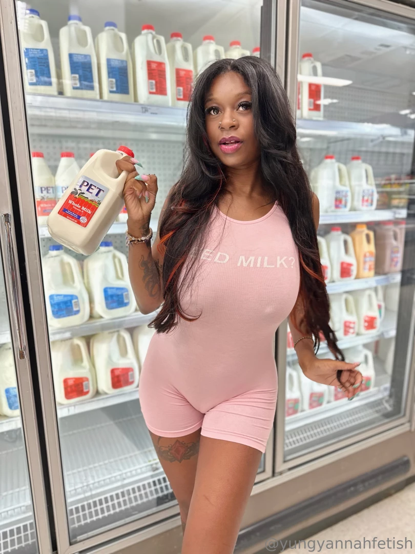 I have milky tits what kinda milky videos do u guys wanna see comment 