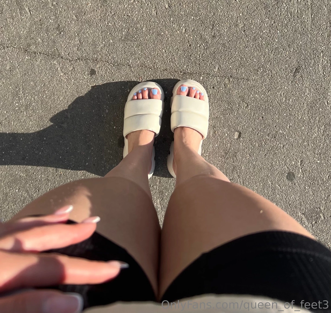What do you think do people on the street notice my beautiful toes 