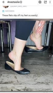 These flat shoes slip off my feet so easily the full set of photos is