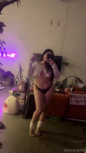 Gonna touch yourself to me tonight dm me i can help you