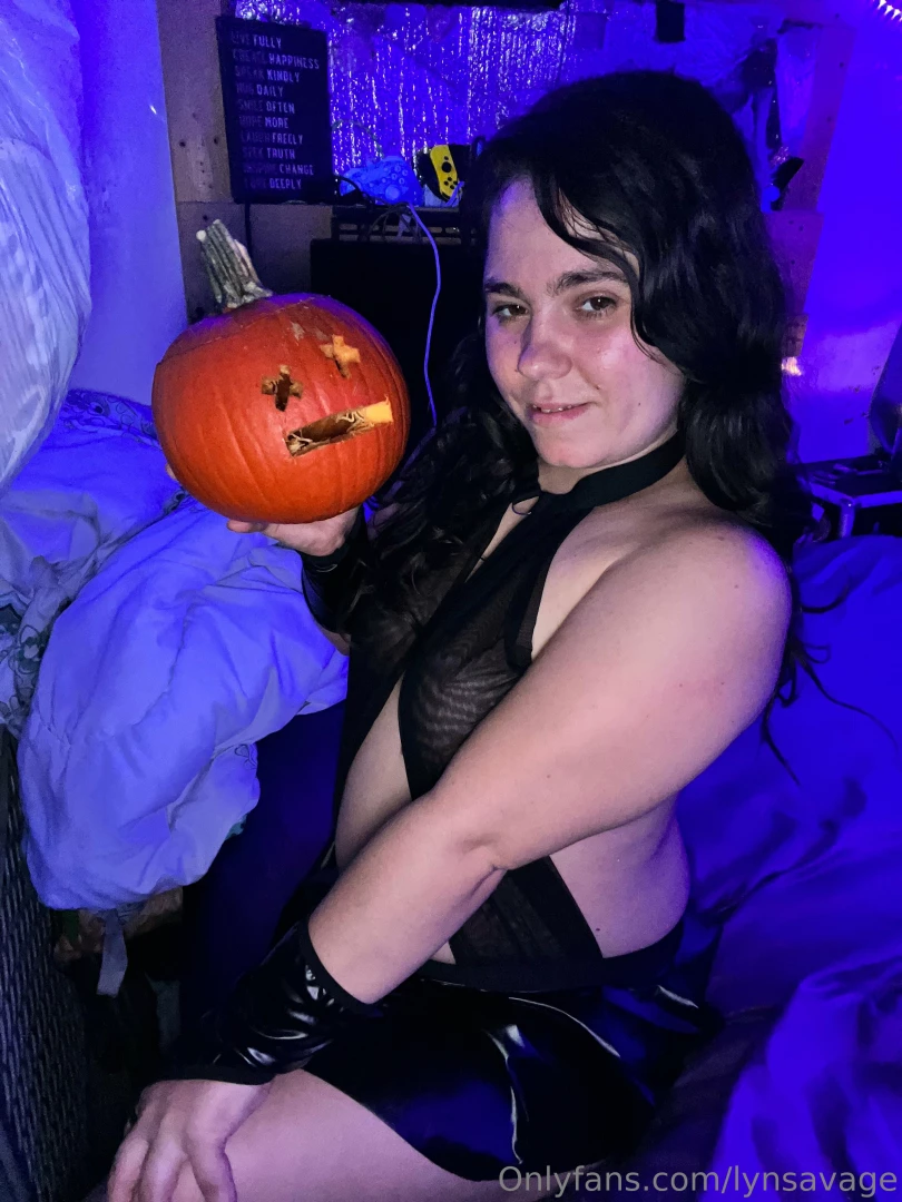 Happy halloween hope you have a spooky fun time however you have it part 12 