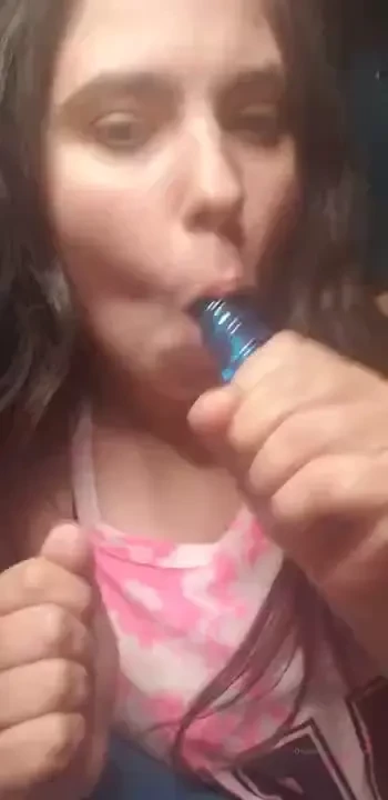 Me sucking that real hot and sexy for you guys mmm watch me give you a 