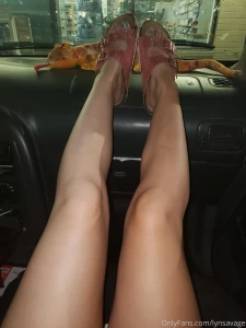 You like feet nd legs part 1