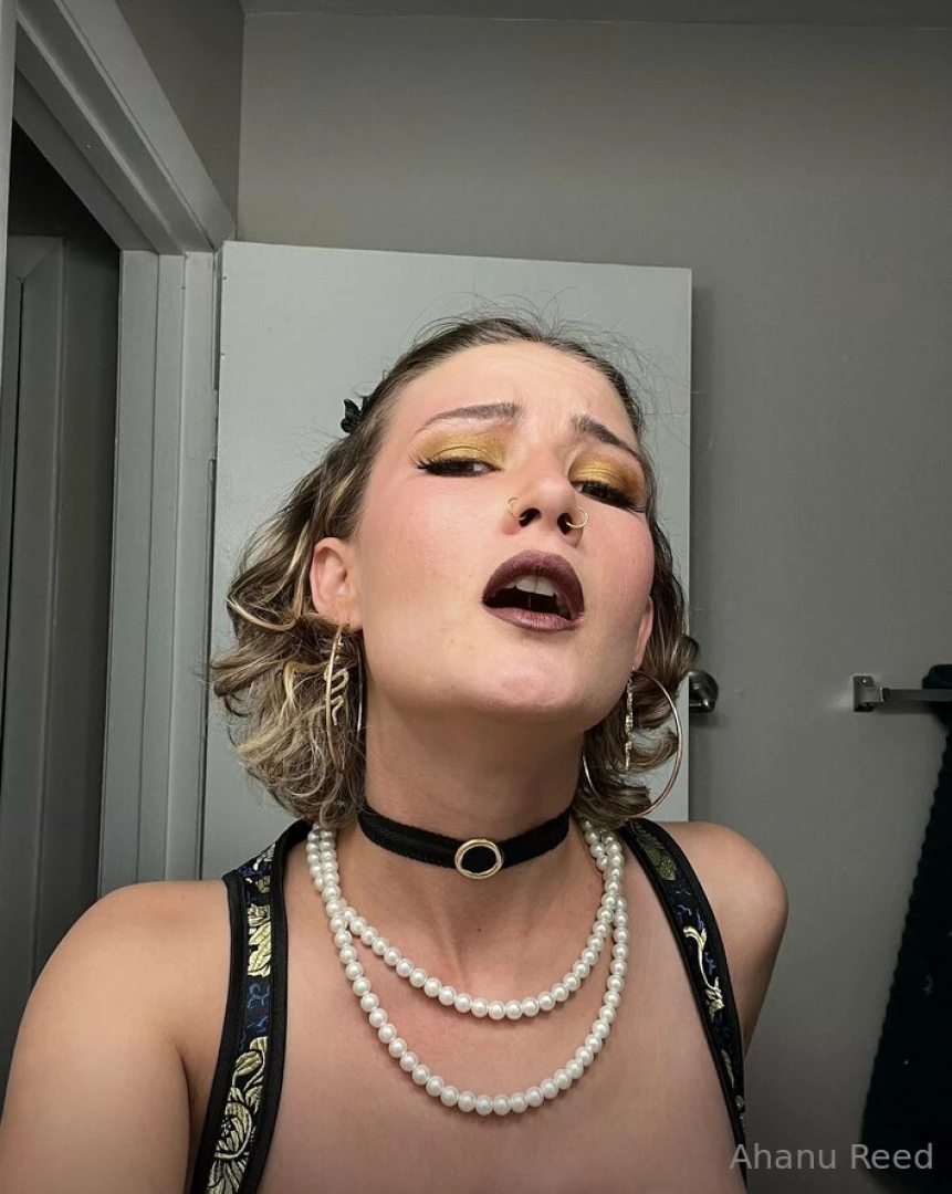 I m going out tell me how do i look 