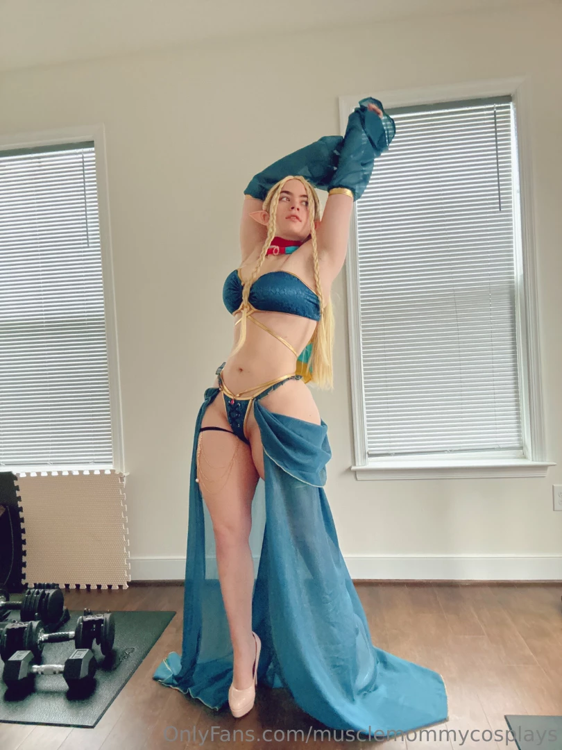 Dungeon meshi elf cosplah coming soon these are the pictures i shared 