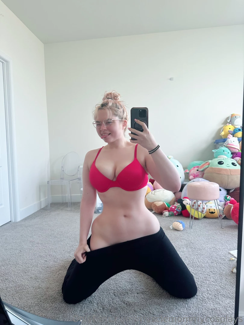 Musclemommycosplays part 1 