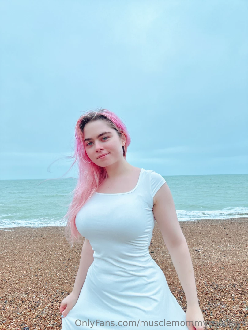 England traveled to eastbourne today https onlyfans com linneas-life 
