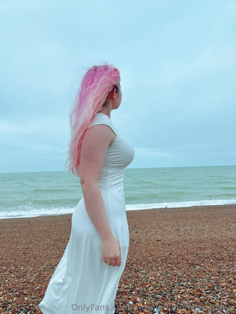 England traveled to eastbourne today https onlyfans com linneas-life part 4 