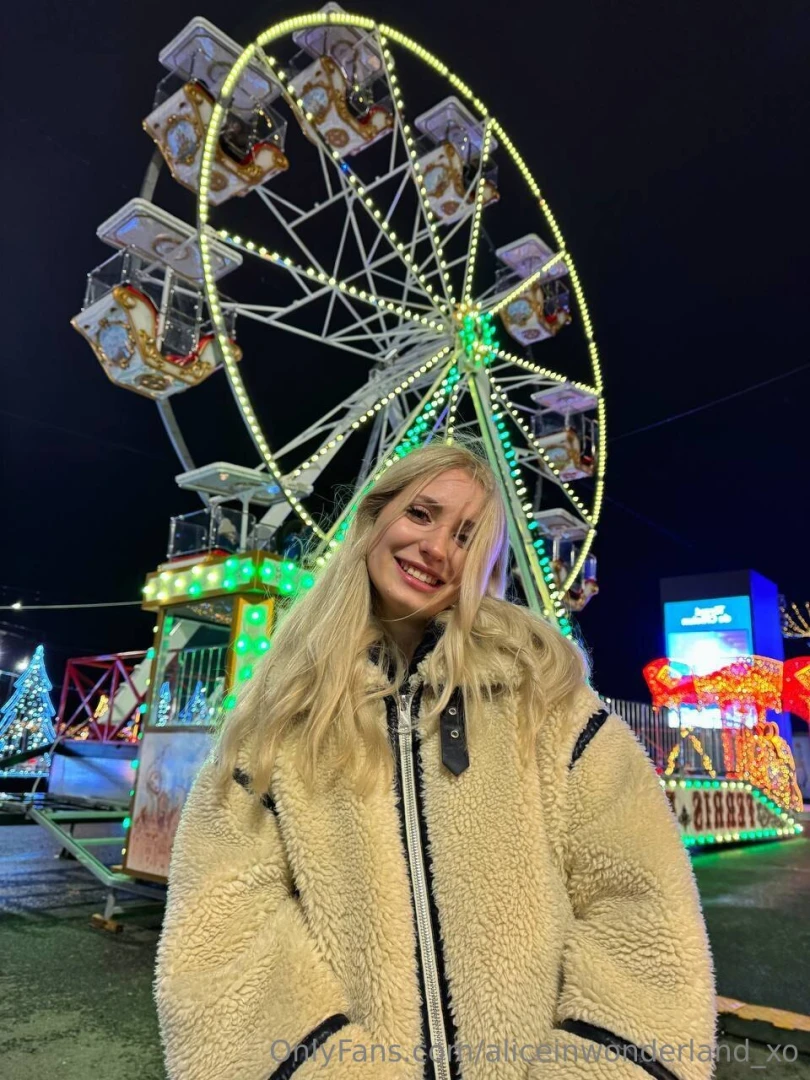 Look how happy i am here we went to an amusement park 