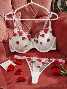 Lingerie shopping which should i buy part 1