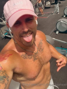 I need a cute boy to lick me clean when i get home from the gym