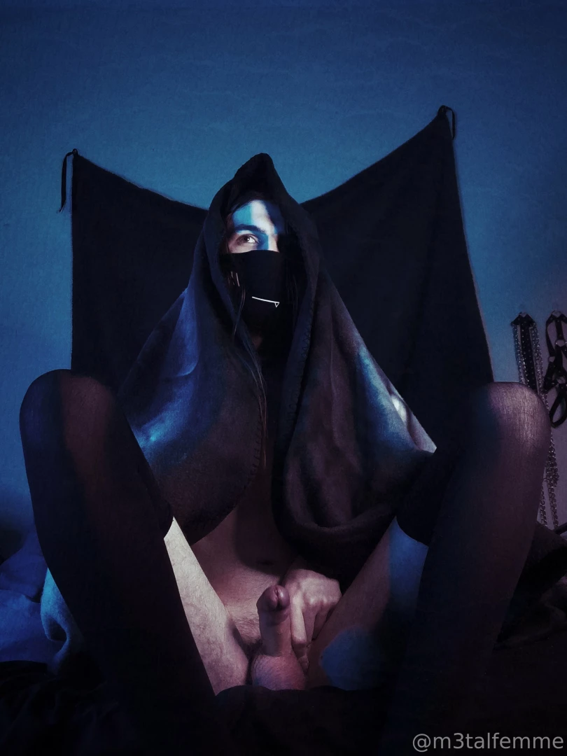 Cold creature part 4 a comfy lil creature he found the warmth lt 3 