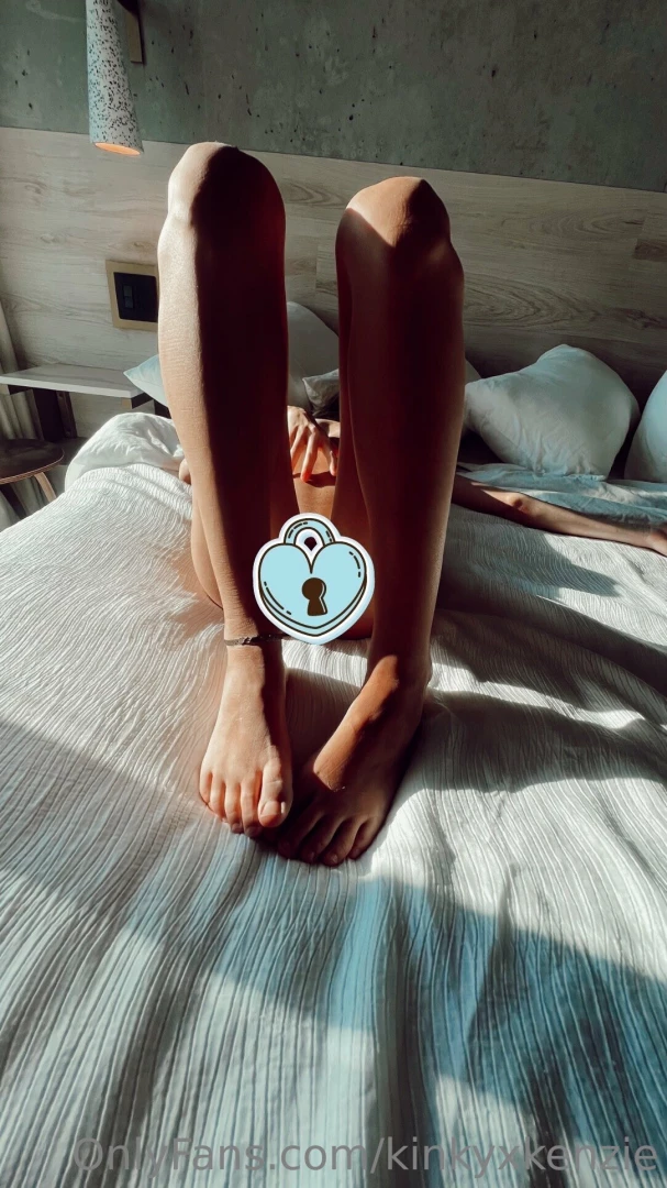 My kitty has been getting spoiled these past few days sooo let me 