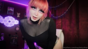 Chill timeee i m live now on twitch- unlock this set to find the