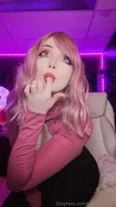 Feeling better i m live now on twitch- unlock this set to find the