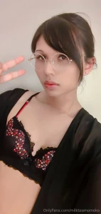 I love how the chiffon shawl frames my body slender but big bottomed part 1