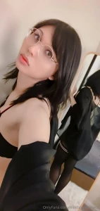 I love how the chiffon shawl frames my body slender but big bottomed